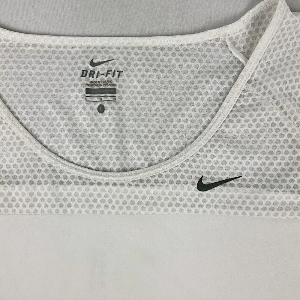 Nike DRI-FIT white TOP Women’s‎ Size L